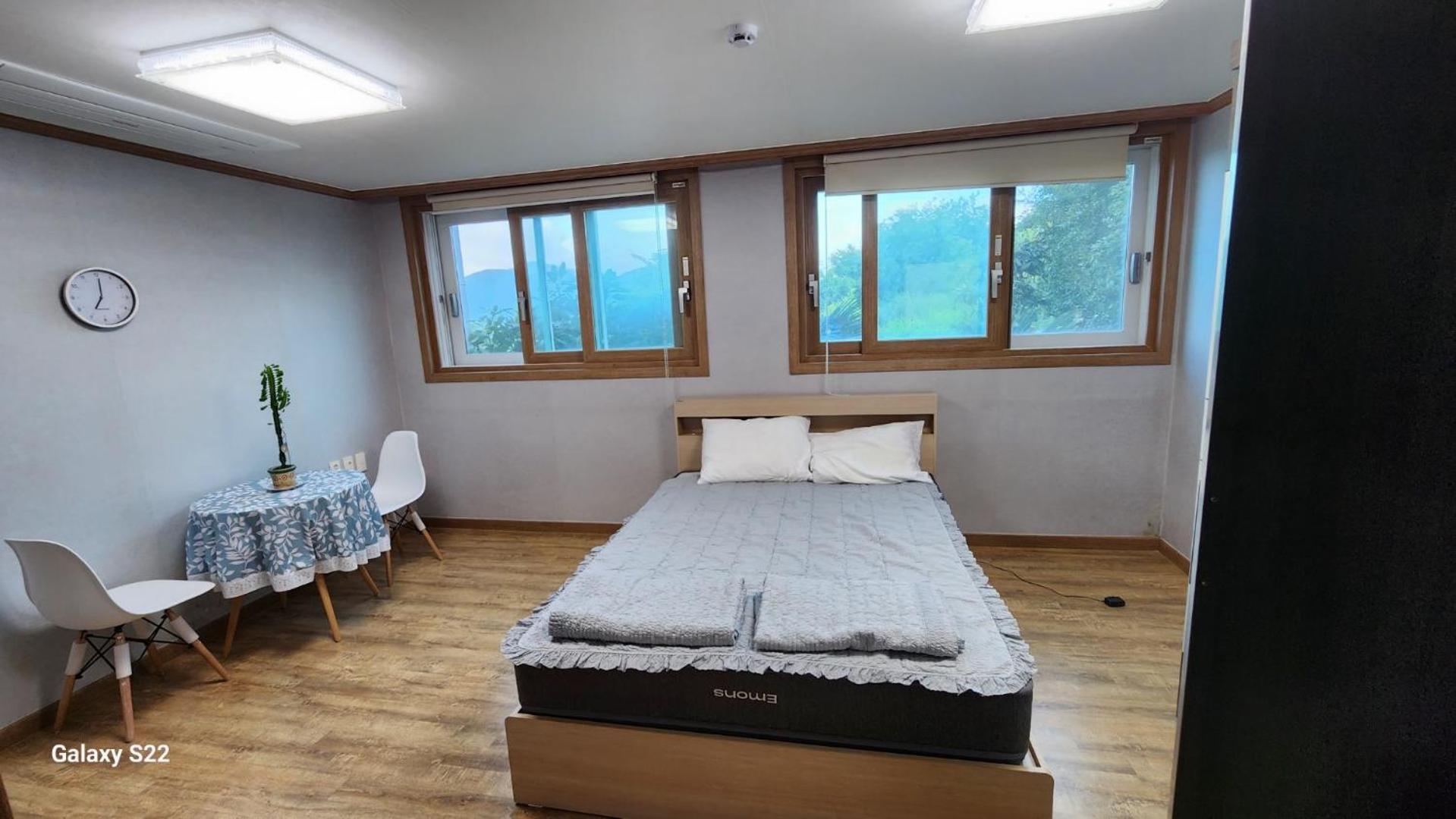 Geoje Seaside Luxury Family Villa Exterior photo